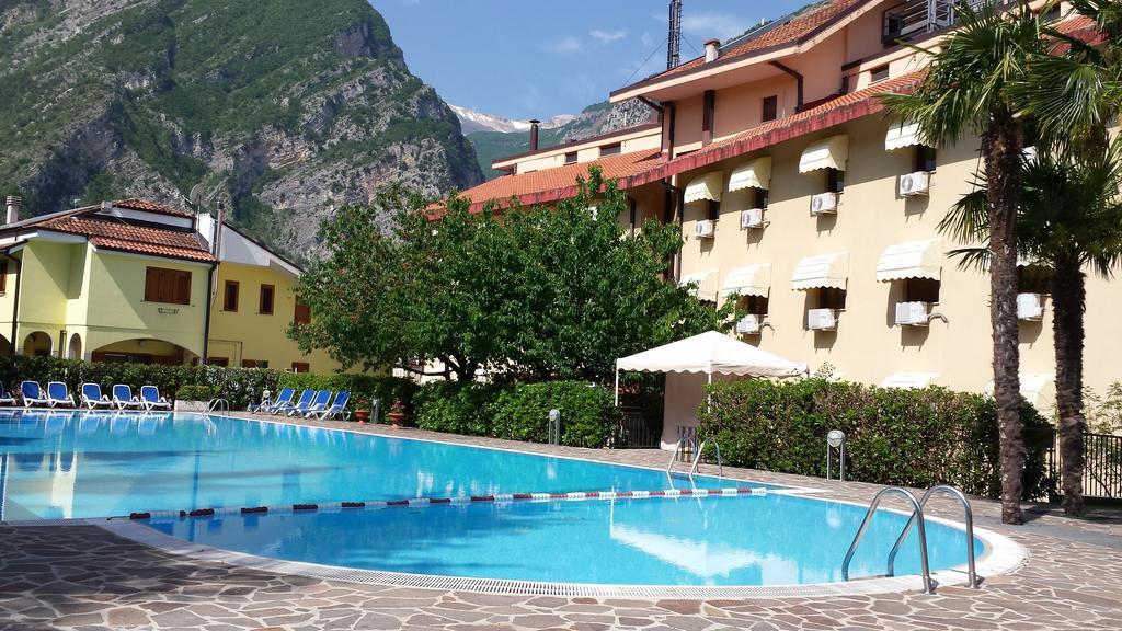 Hotel Del Camerlengo Fara San Martino Extérieur photo