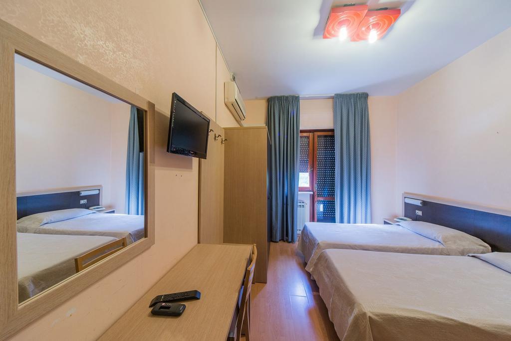 Hotel Del Camerlengo Fara San Martino Chambre photo