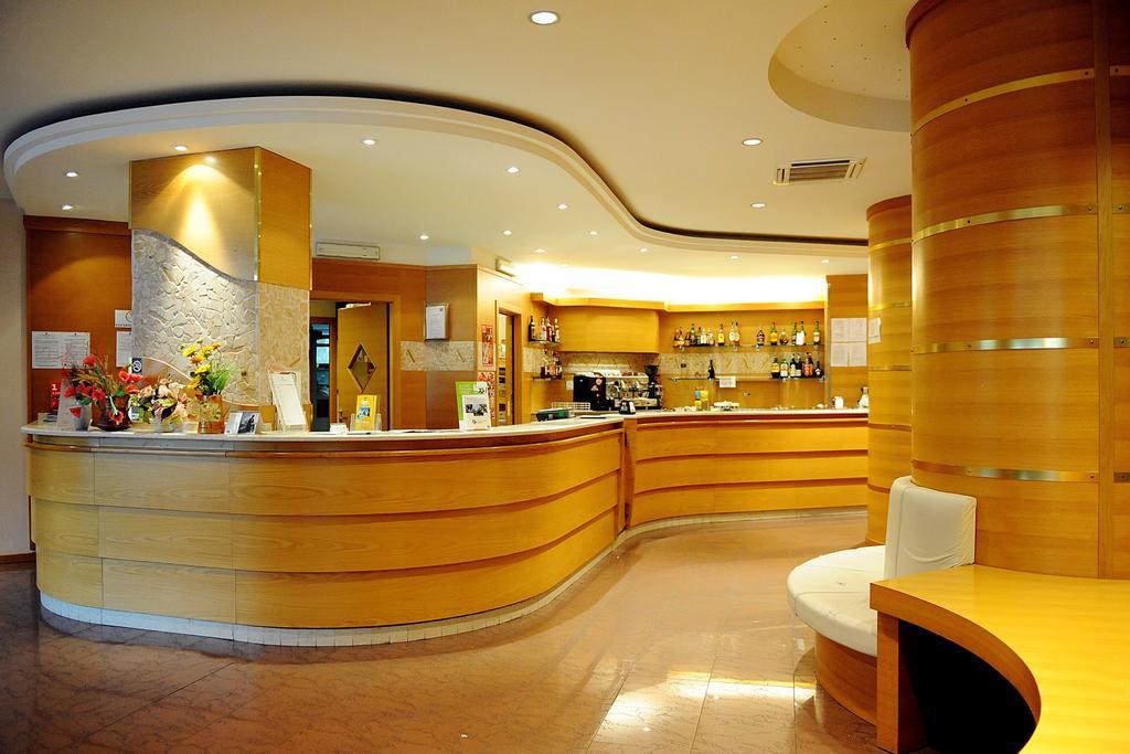 Hotel Del Camerlengo Fara San Martino Extérieur photo